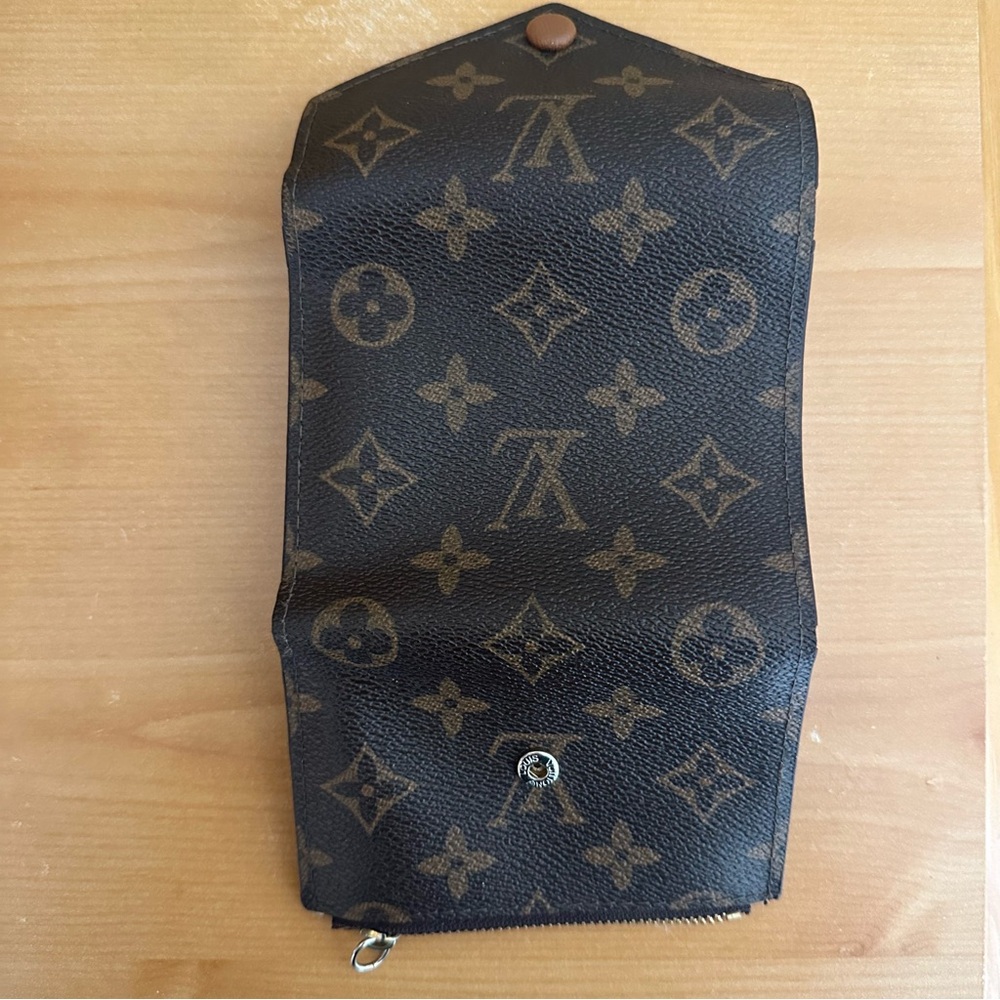 Monogram wallet - Picture 3 of 9